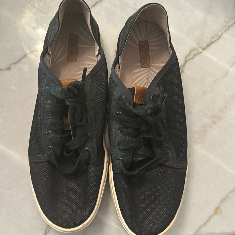 OluKai Pehuea Li Women’s Sneakers Sz 10